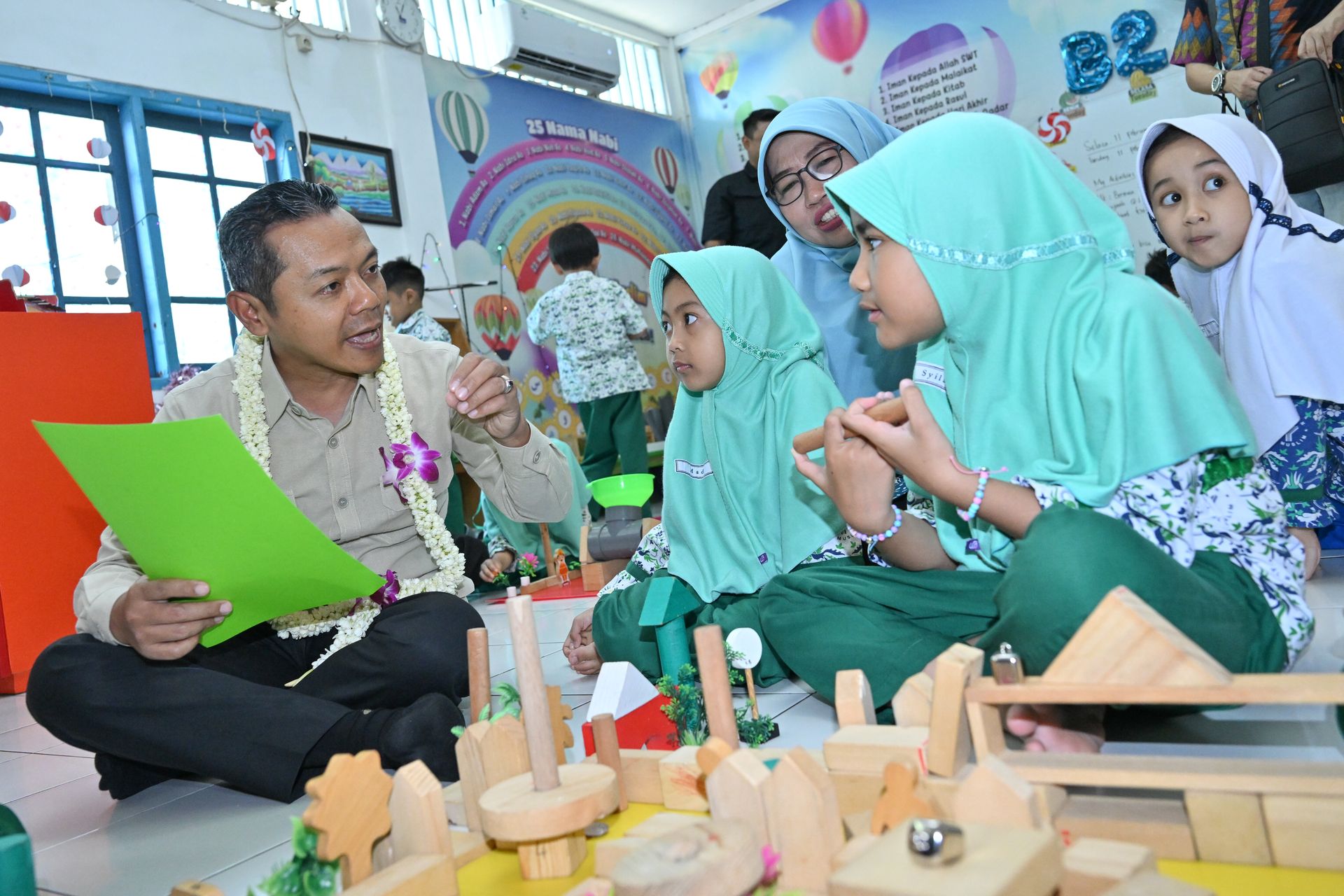 Gambar Siaran Pers