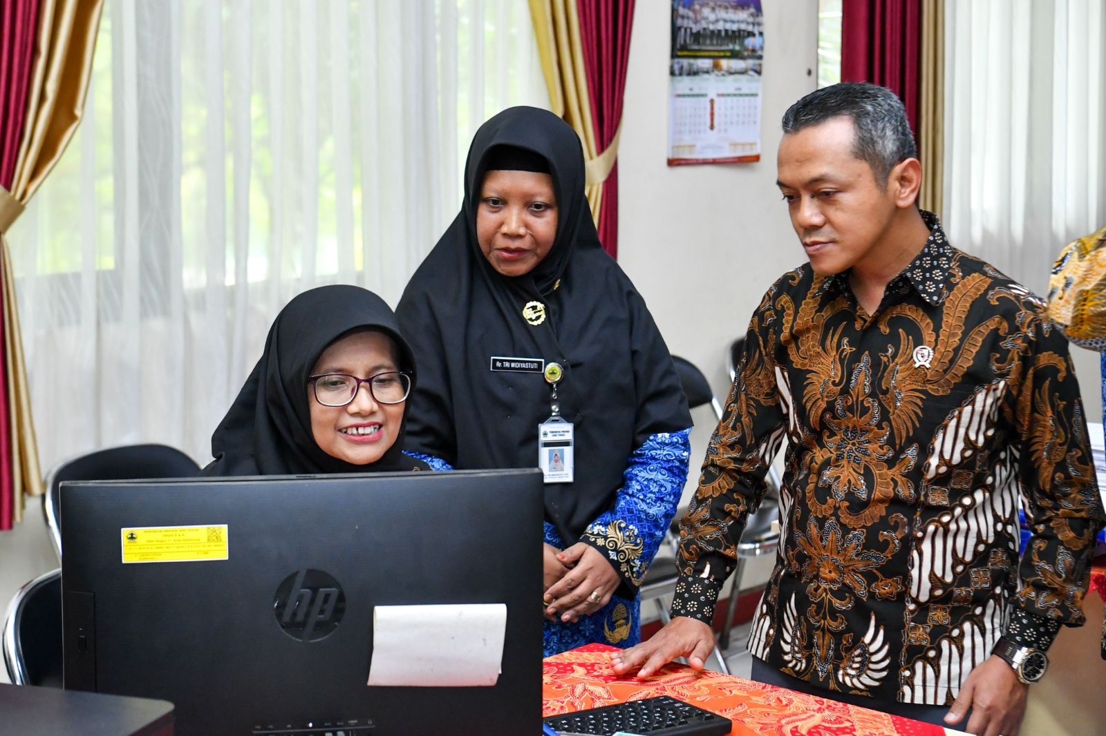 Gambar Siaran Pers