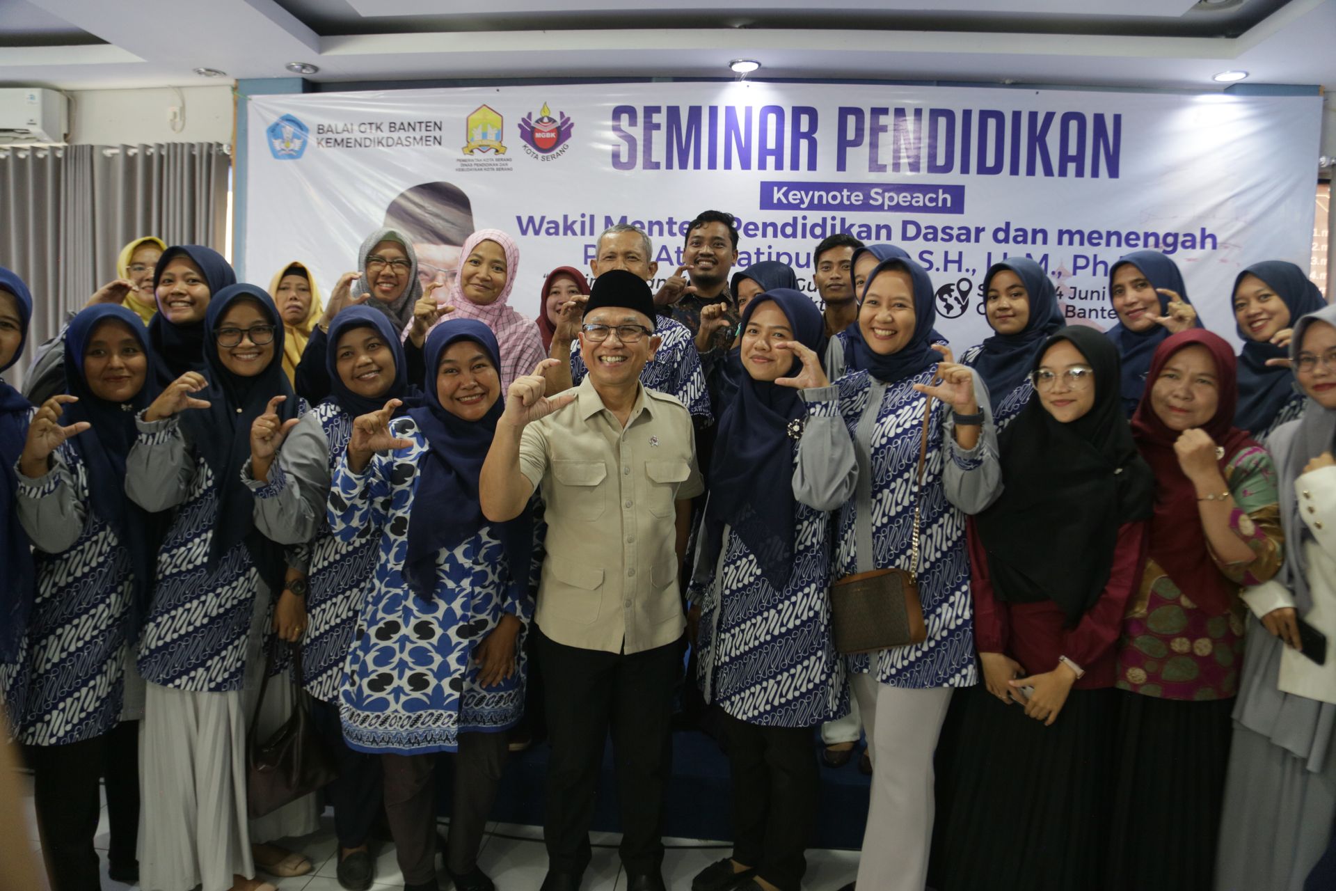 Gambar Siaran Pers