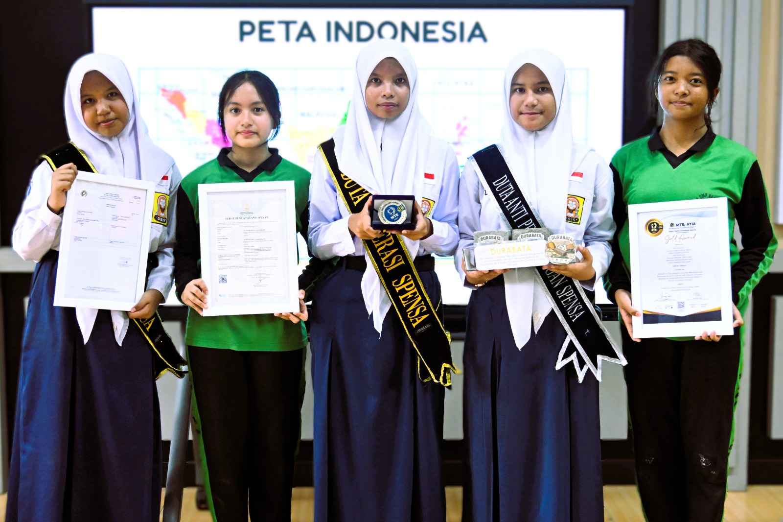 Gambar Siaran Pers