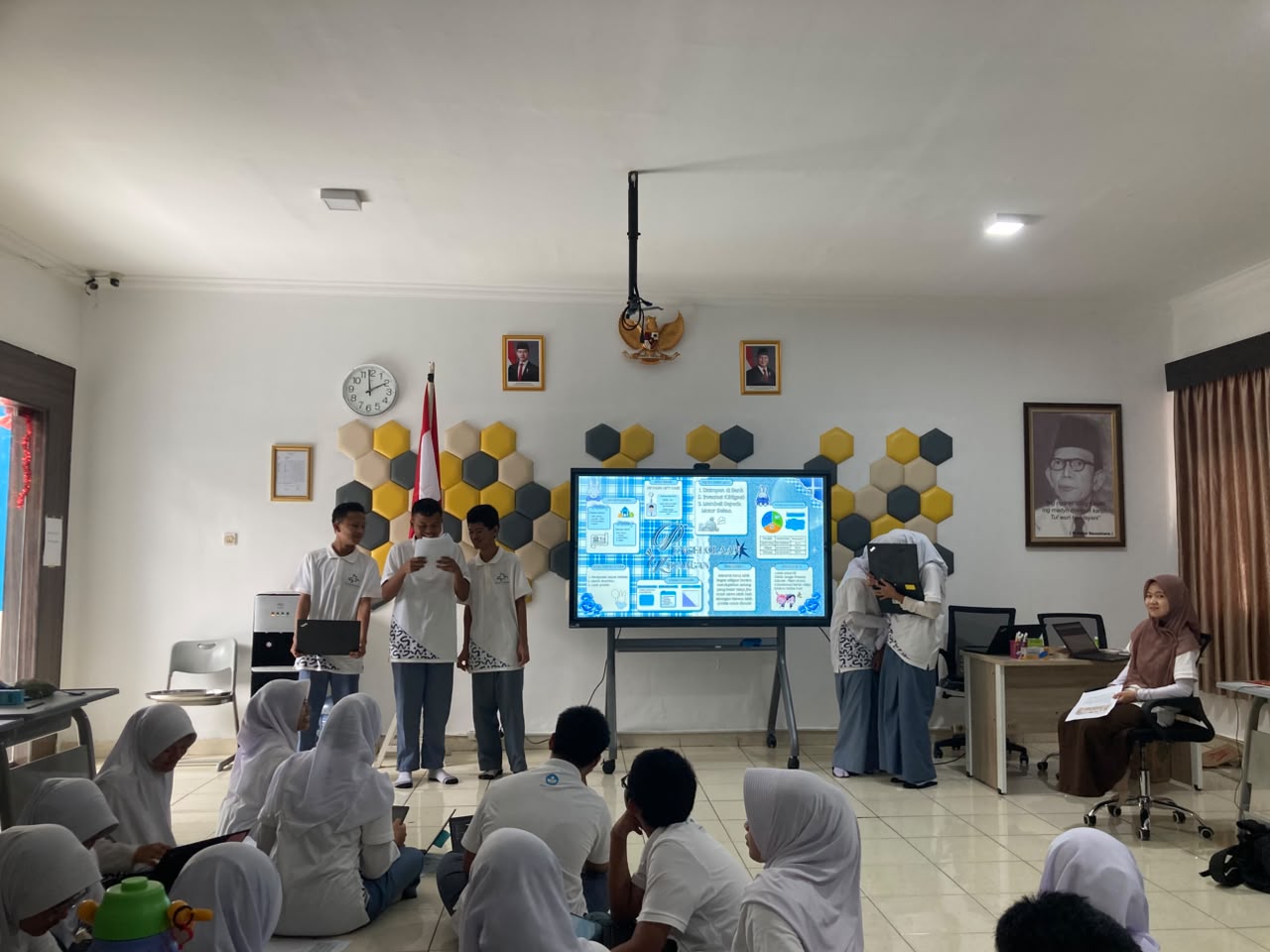 Murid SNT 7 Bogor Belajar Pecahkan Masalah Nyata Lewat STEM
