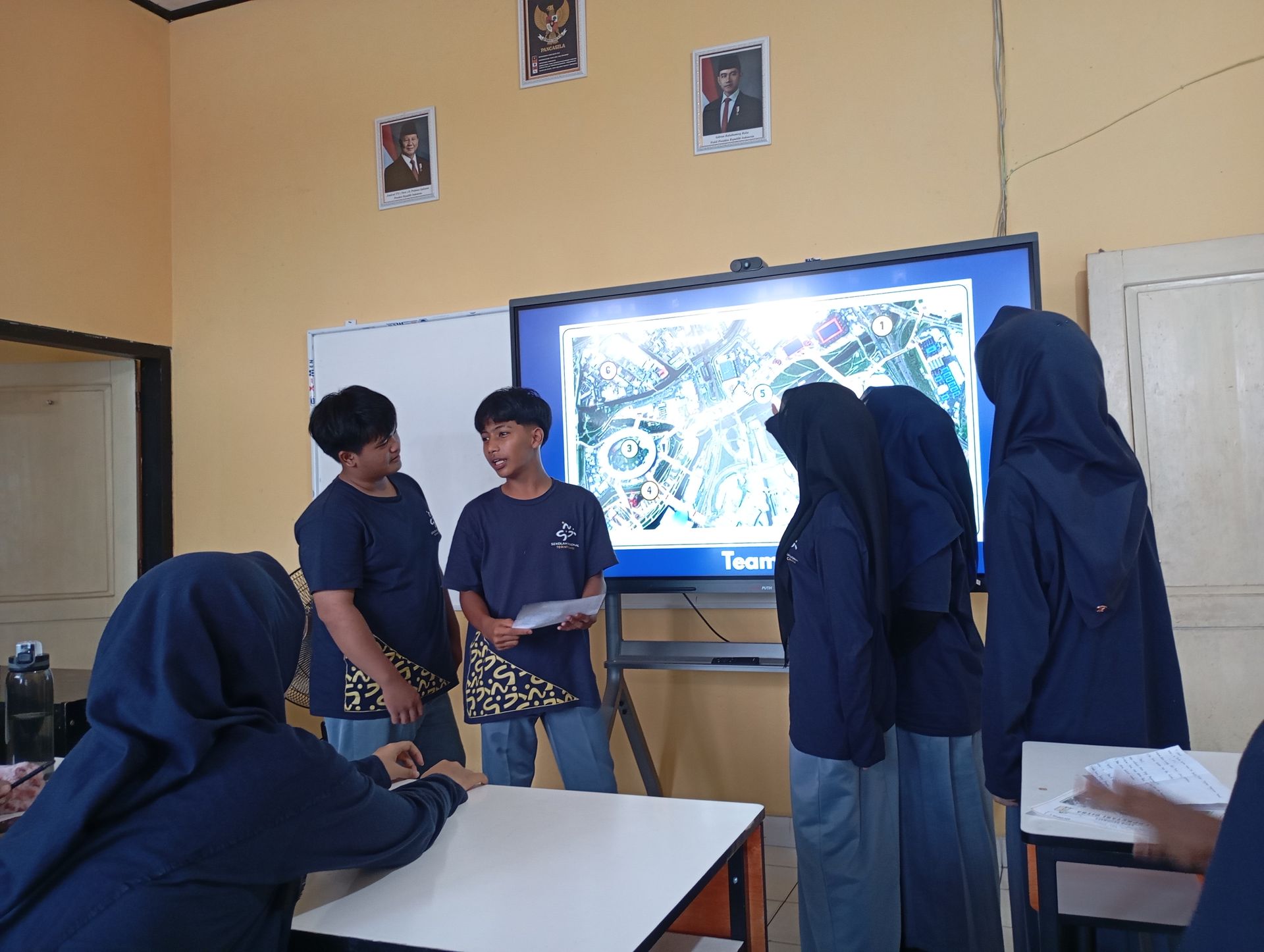 Belajar dari Lingkungan, Murid SNT 16 Tebo Rancang Jalur Evakuasi Kebakaran
