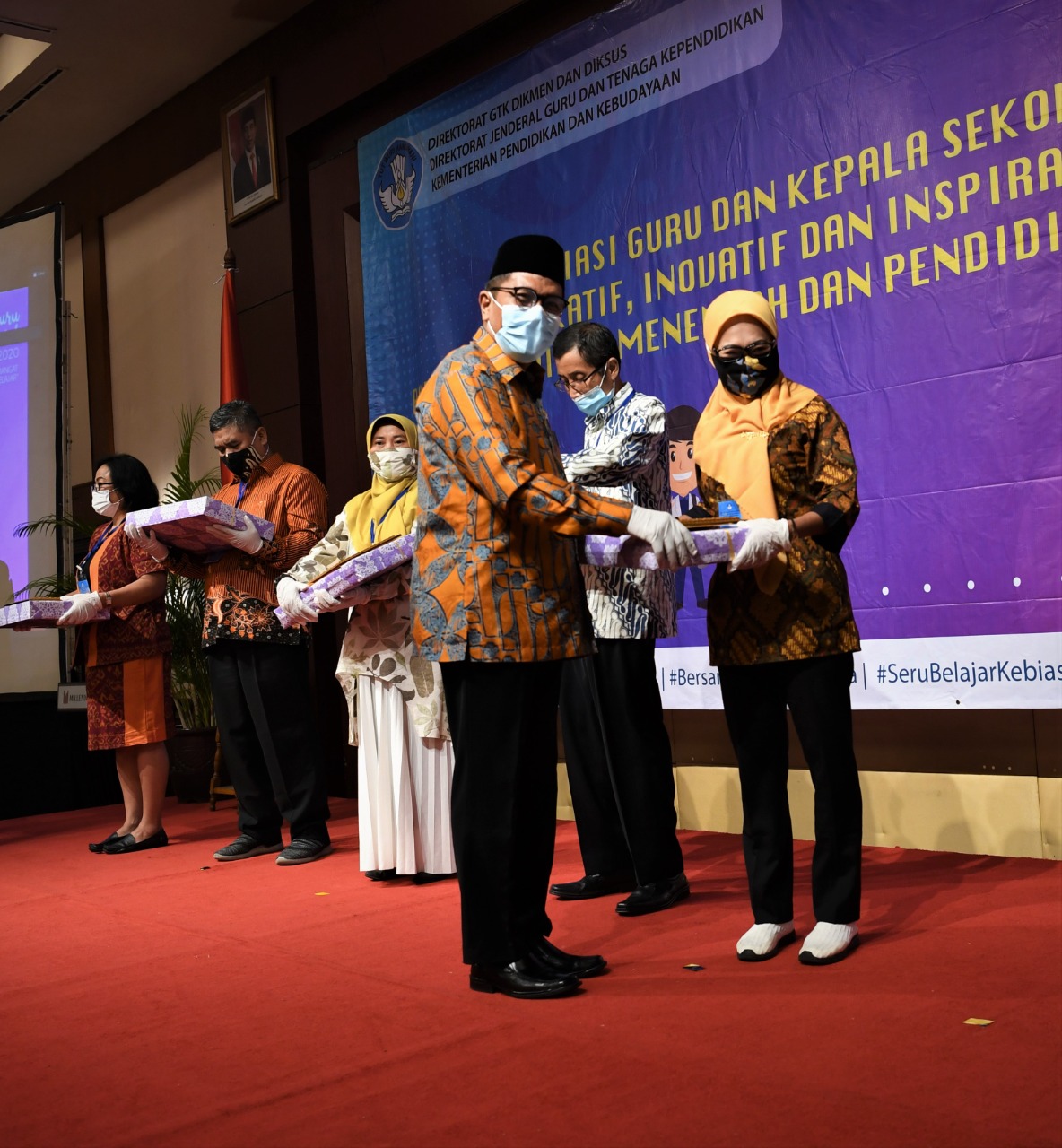 Gambar Siaran Pers